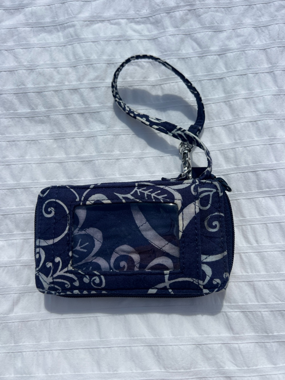 Vera Bradley All-in-One Navy Twirly Birds Wristlet with ID Window in Navy Blue